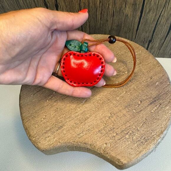 Genuine Leather APPLE Bag Charm Crossbody Purse Bag NEW - Picture 6 of 6